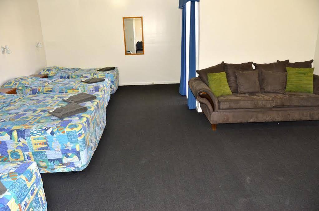Charleville Waltzing Matilda Motor Inn エクステリア 写真
