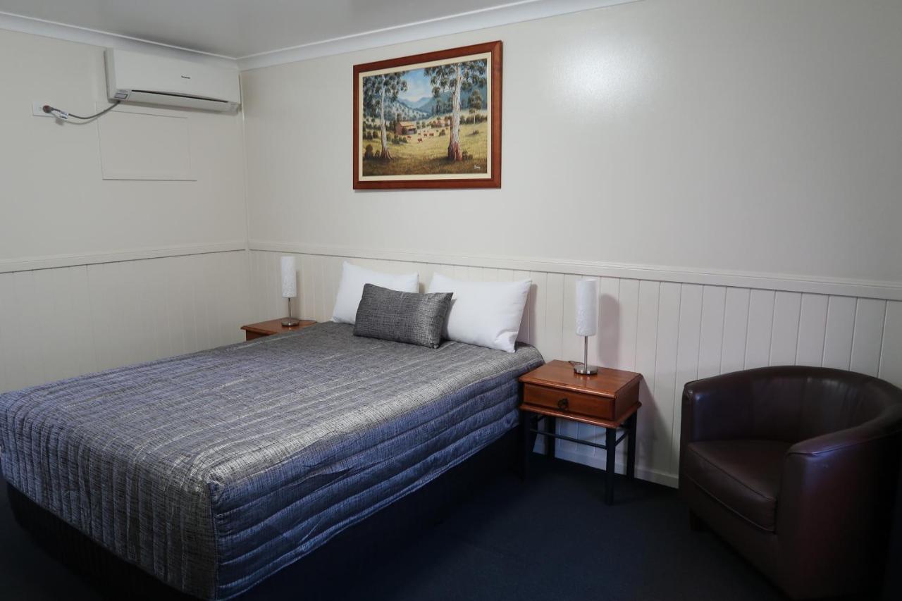 Charleville Waltzing Matilda Motor Inn エクステリア 写真