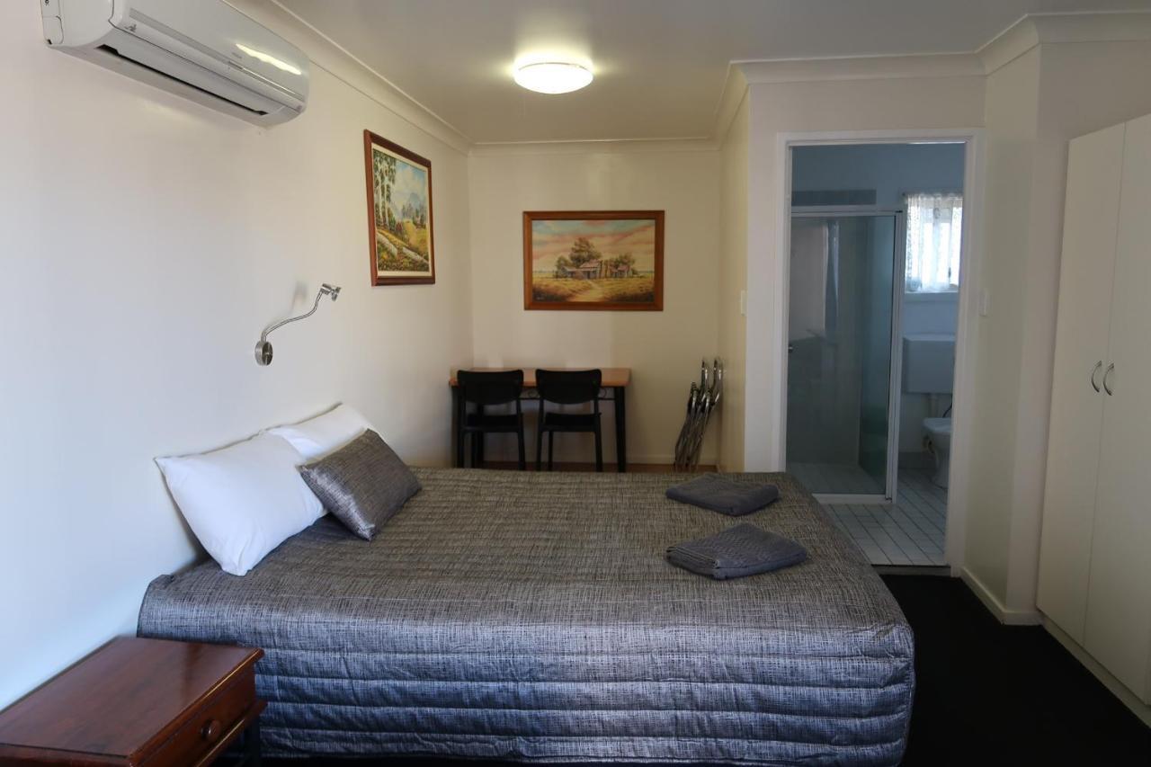 Charleville Waltzing Matilda Motor Inn エクステリア 写真