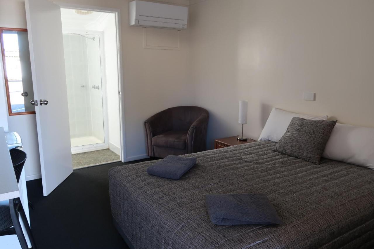 Charleville Waltzing Matilda Motor Inn エクステリア 写真
