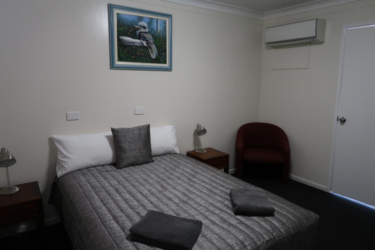Charleville Waltzing Matilda Motor Inn エクステリア 写真
