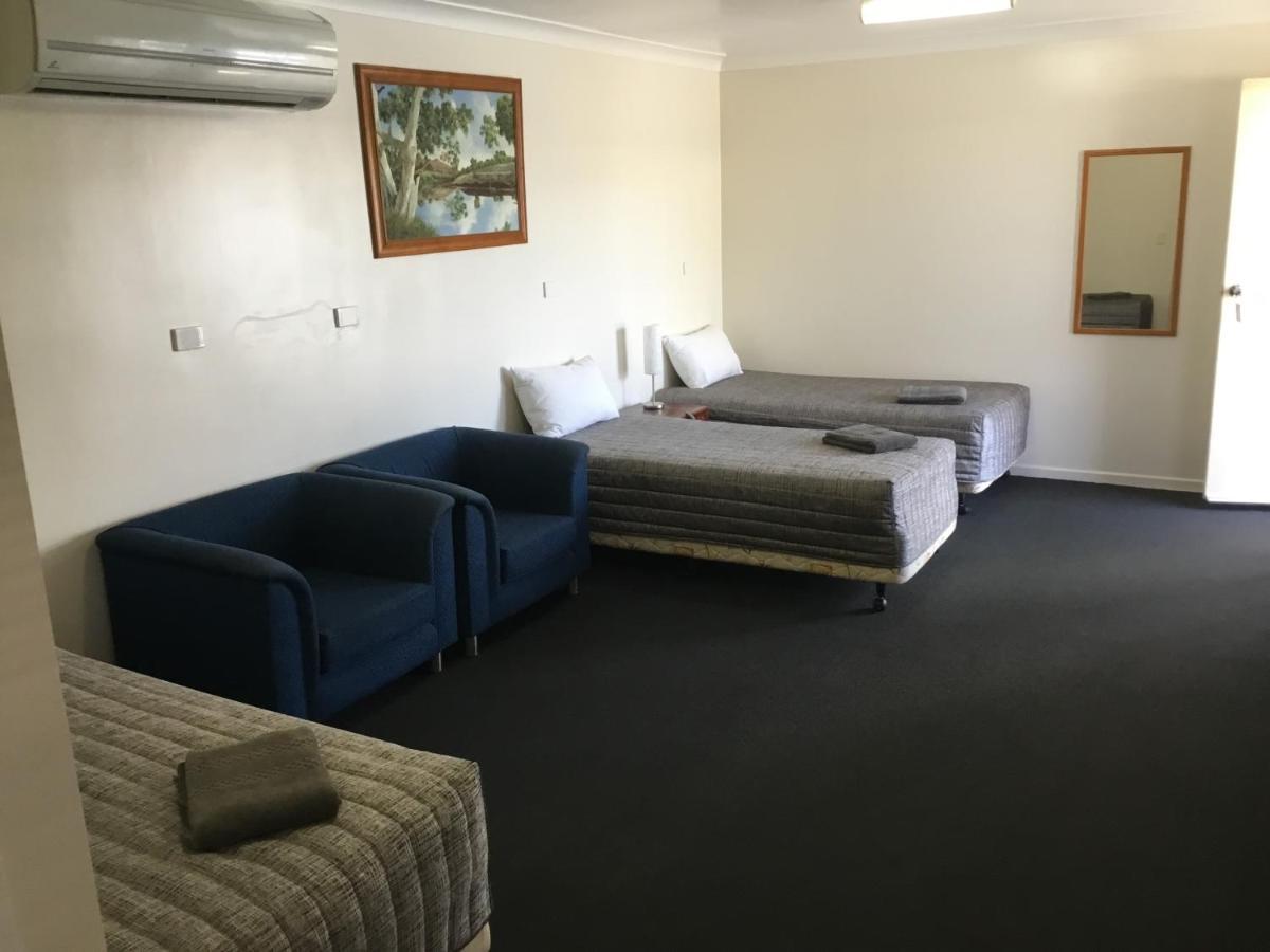 Charleville Waltzing Matilda Motor Inn エクステリア 写真