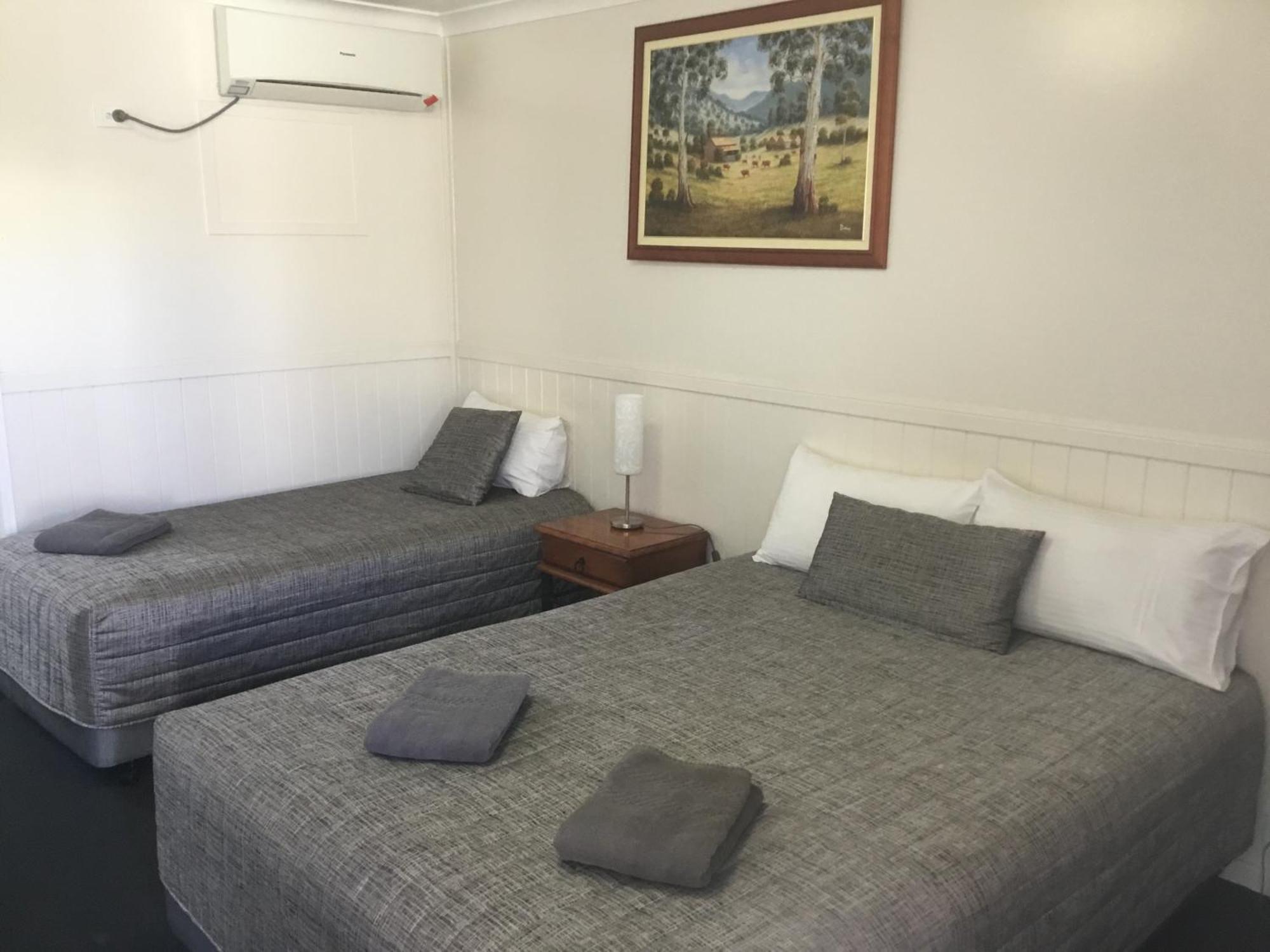 Charleville Waltzing Matilda Motor Inn エクステリア 写真